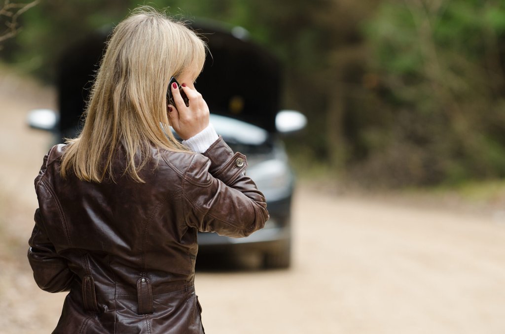 5 personas a las que debe llamar después de un accidente de carro