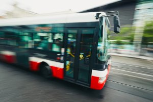 Cómo George Salinas Abogados de Lesiones puede ayudarte después de un accidente de camión comercial en San Antonio, TX