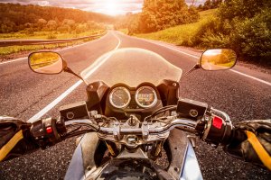 Why Choose George Salinas Injury Lawyers After You’ve Been Injured in a San Antonio Lane-Splitting Accident?