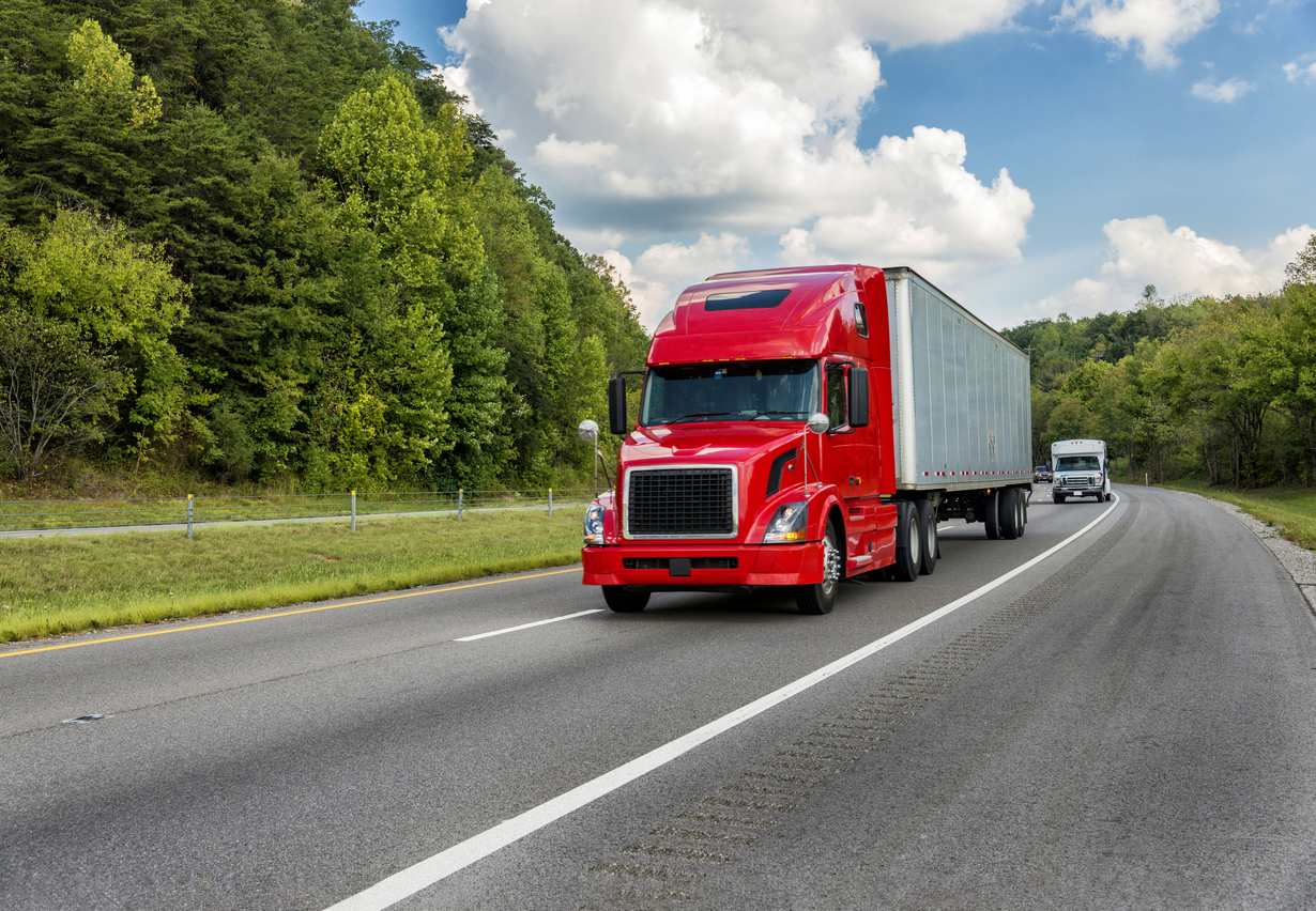 Can Trucks Drive in the Left Lane in Texas?